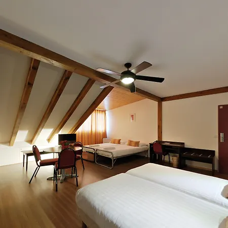 Calvy Hotel