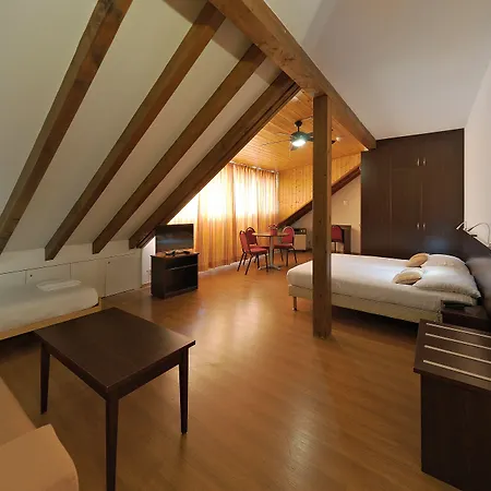 Calvy Hotel