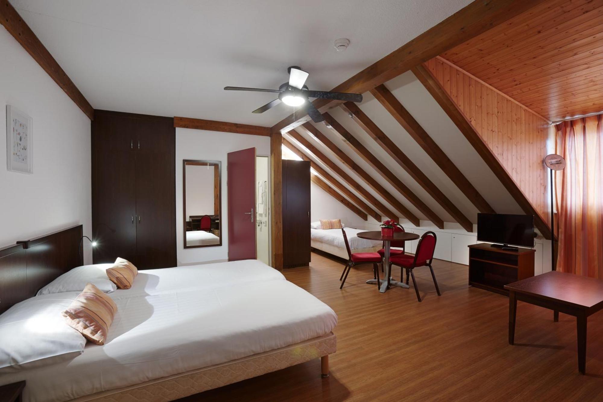 Calvy Hotel 3*