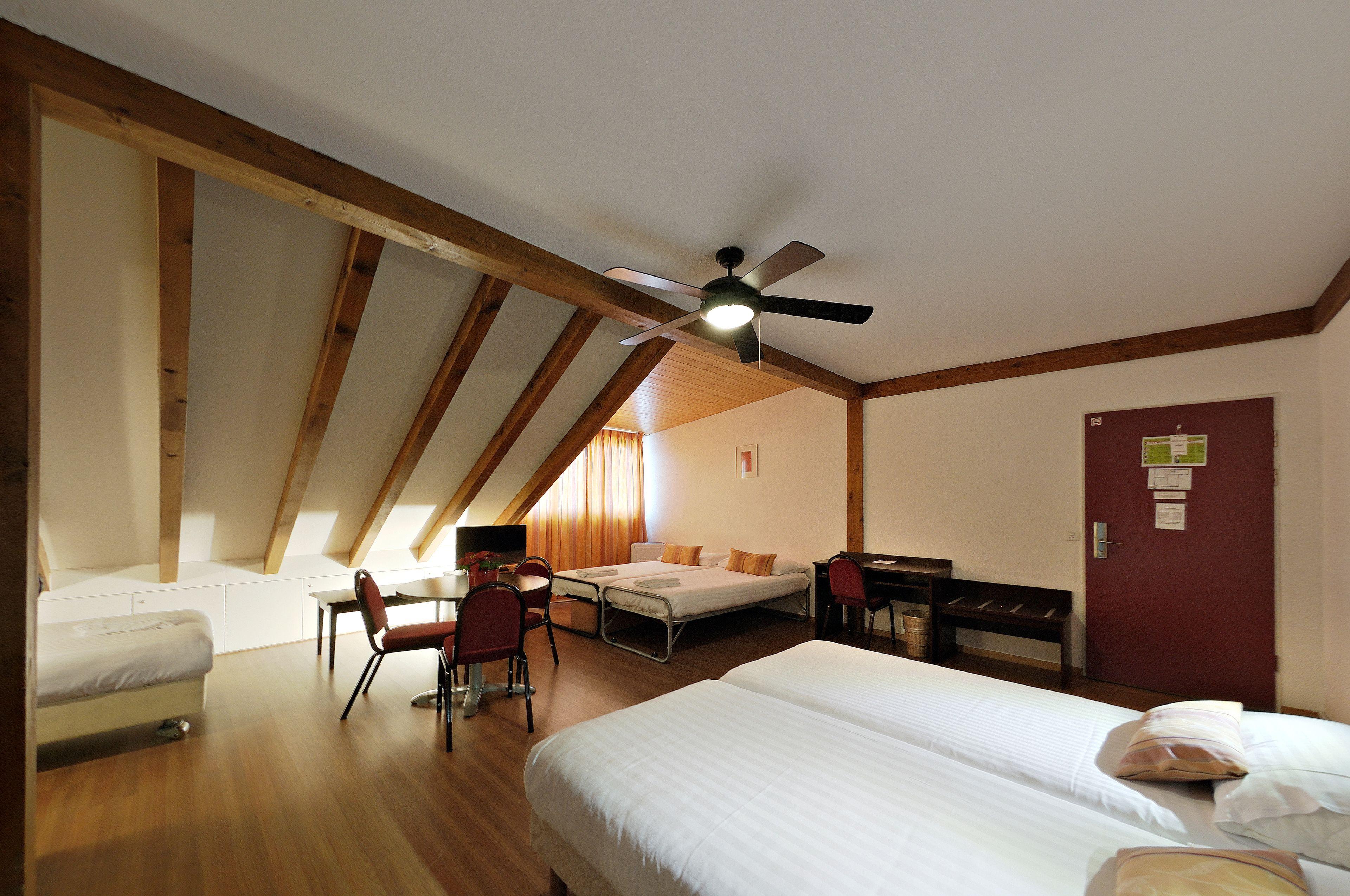 Calvy Hotel